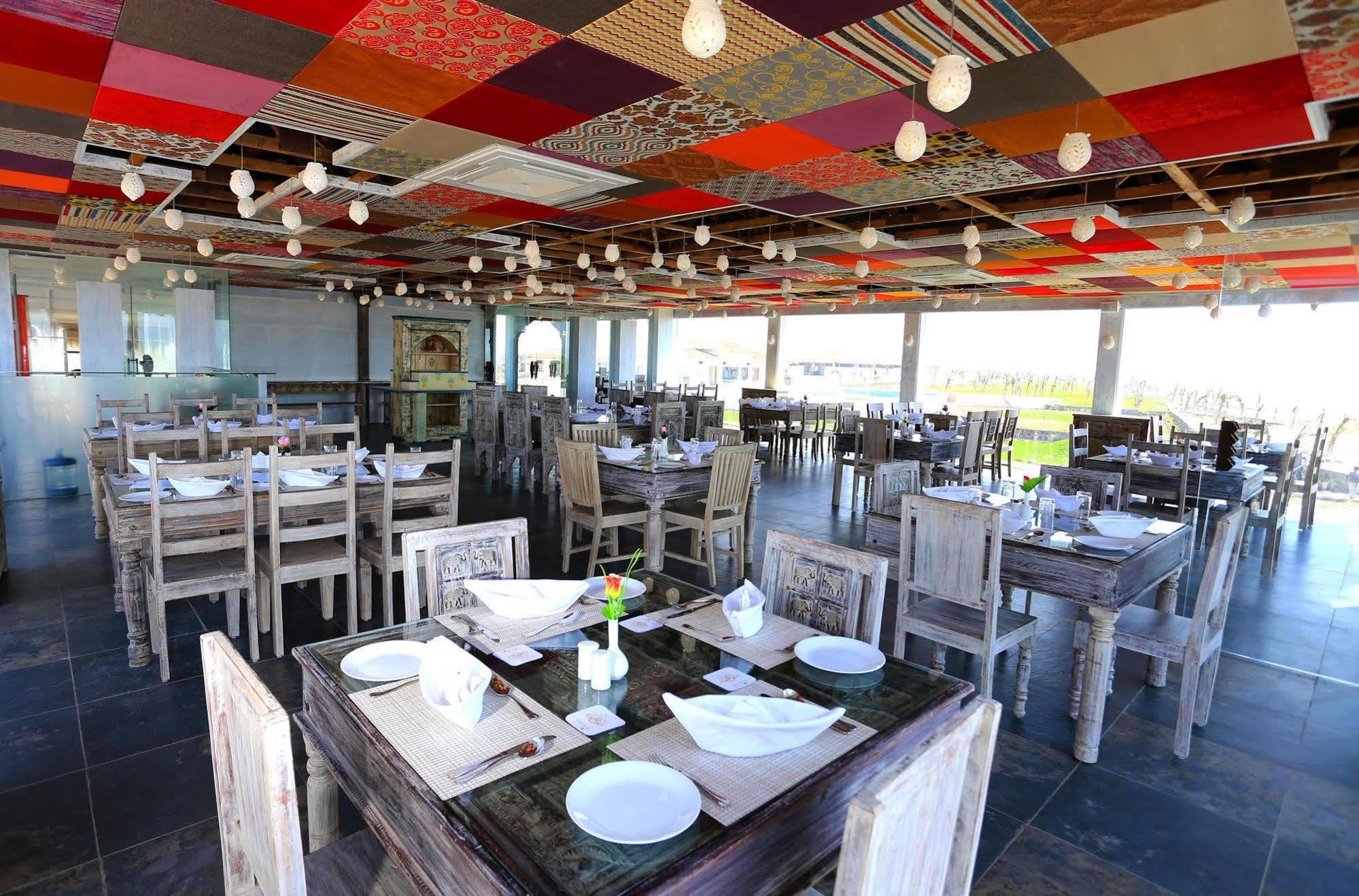 Serena Beach Resort Mandvi  Luaran gambar