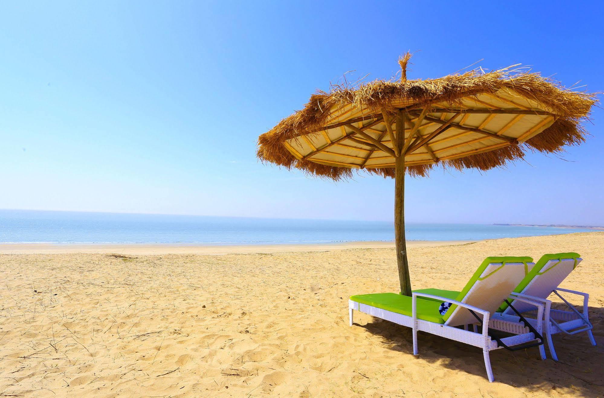 Serena Beach Resort Mandvi  Luaran gambar